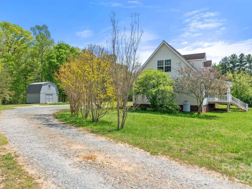 1285 Waitman Road, Lexington, NC 27295.  MLS# CAR4268596, YatesRealty ID 18189. 