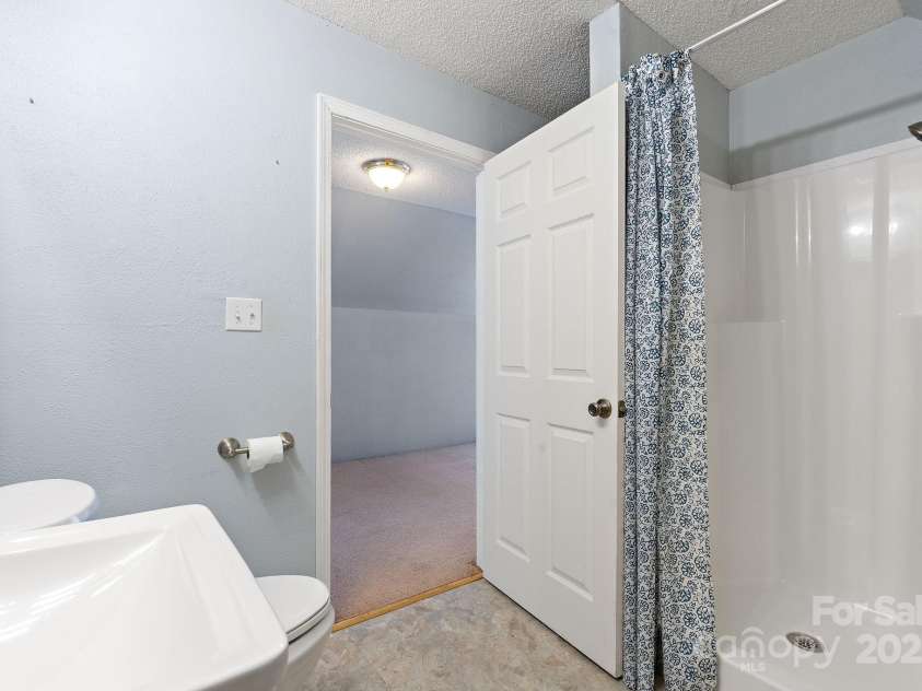 1285 Waitman Road, Lexington, NC 27295.  MLS# CAR4268596, YatesRealty ID 18189. 