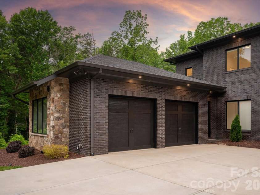 3020 Brooks Mill Lane, Wingate, NC 28174.  MLS# CAR4371891, YatesRealty ID 18189. 
