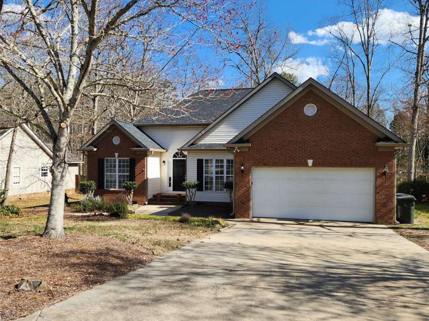 1640 Winthrop Lane, Monroe, NC 28110.  MLS# CAR4231958, YatesRealty ID 1819. 