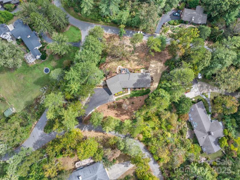 351 Windsor Road, Asheville, NC 28804.  MLS# CAR4306947, YatesRealty ID 1819. 