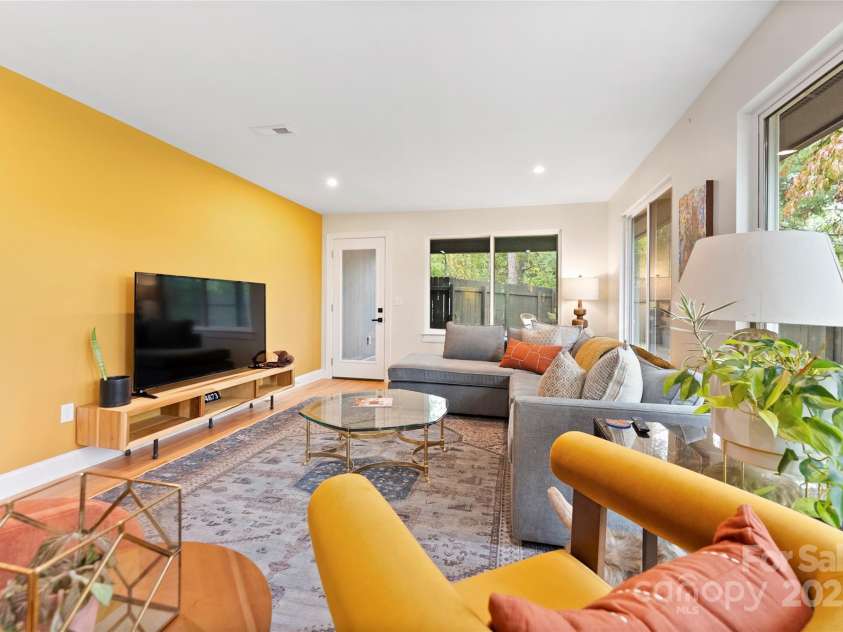 351 Windsor Road, Asheville, NC 28804.  MLS# CAR4306947, YatesRealty ID 1819. 