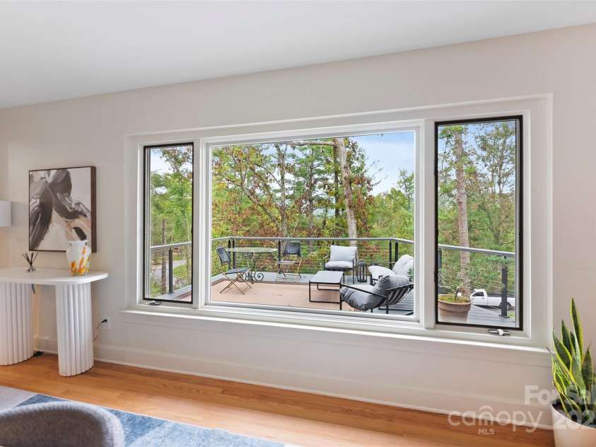 351 Windsor Road, Asheville, NC 28804.  MLS# CAR4306947, YatesRealty ID 1819. 