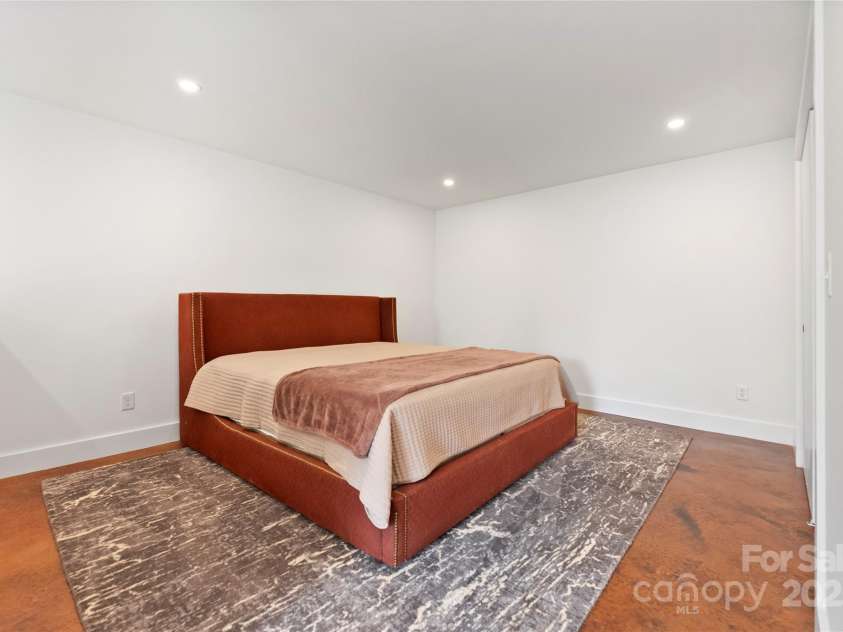 351 Windsor Road, Asheville, NC 28804.  MLS# CAR4306947, YatesRealty ID 1819. 