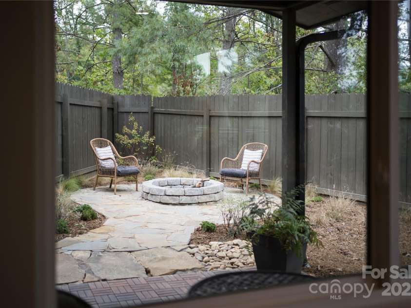 351 Windsor Road, Asheville, NC 28804.  MLS# CAR4306947, YatesRealty ID 1819. 