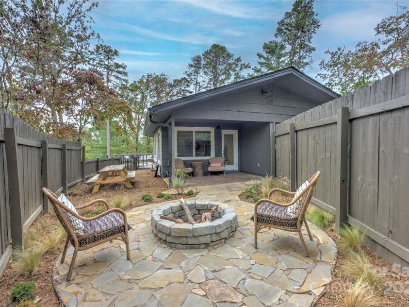 351 Windsor Road, Asheville, NC 28804.  MLS# CAR4306947, YatesRealty ID 1819. 