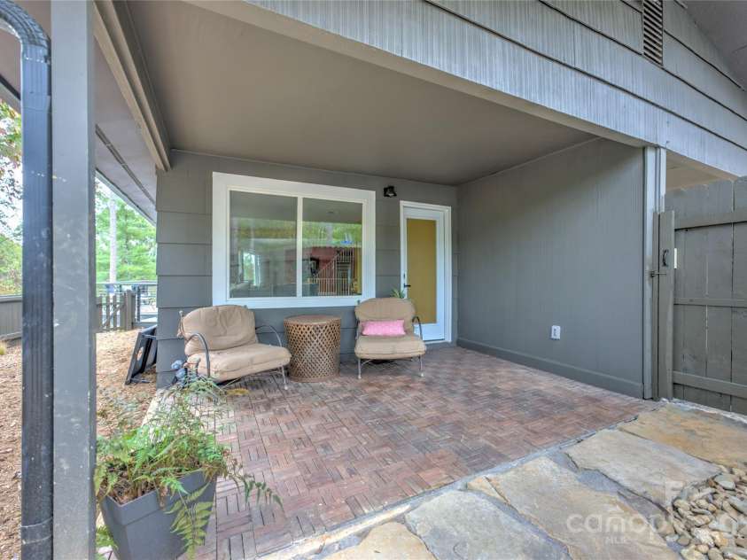 351 Windsor Road, Asheville, NC 28804.  MLS# CAR4306947, YatesRealty ID 1819. 