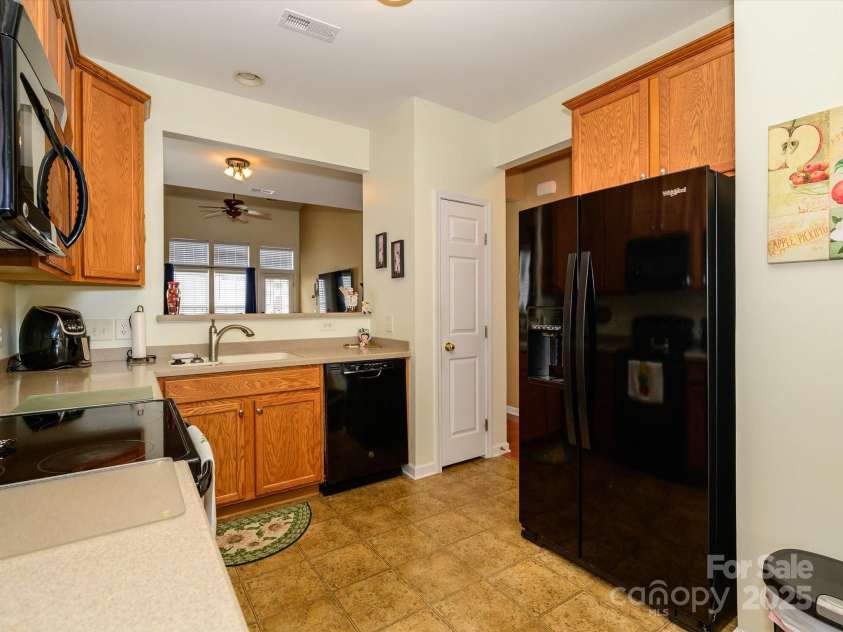 120 Snead Road, Fort Mill, SC 29715.  MLS# CAR4221912, YatesRealty ID 18190. Kitchen