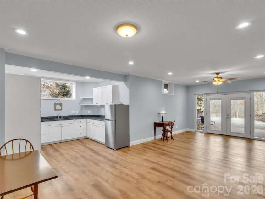 303 Forest Place, Candler, NC 28715.  MLS# CAR4342889, YatesRealty ID 18190. 