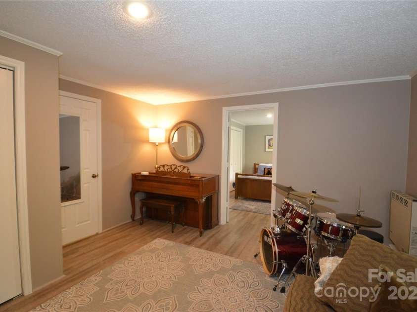 220 woodwinds Lane, Seven Devils, NC 28604.  MLS# CAR4257269, YatesRealty ID 18192. 