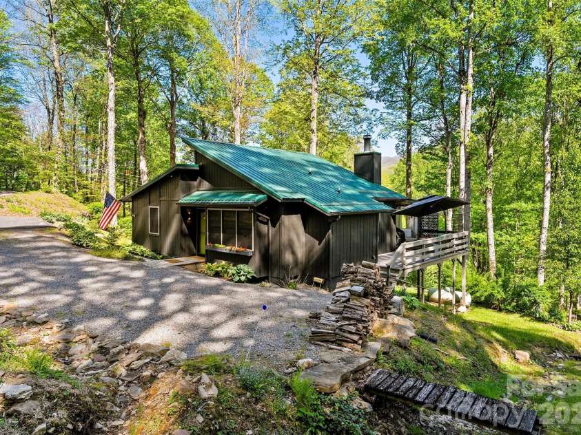 191 Forest Drive, Maggie Valley, NC 28751.  MLS# CAR4372741, YatesRealty ID 18193. 