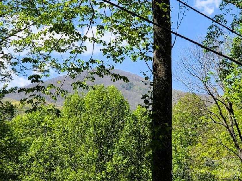 191 Forest Drive, Maggie Valley, NC 28751.  MLS# CAR4372741, YatesRealty ID 18193. 
