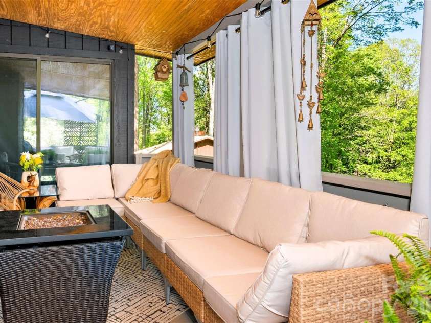 191 Forest Drive, Maggie Valley, NC 28751.  MLS# CAR4372741, YatesRealty ID 18193. 