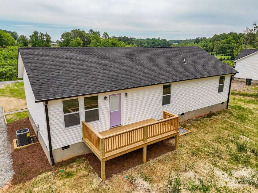 358 Point Hope Lane, Hendersonville, NC 28792.  MLS# CAR4241265, YatesRealty ID 18193. 
