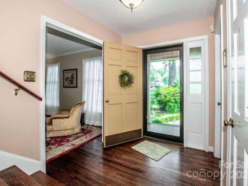 928 Tally Ho Court, Charlotte, NC 28212.  MLS# CAR4268365, YatesRealty ID 18196. 