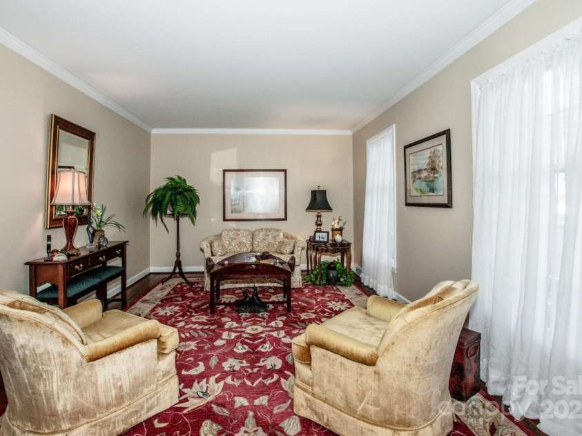 928 Tally Ho Court, Charlotte, NC 28212.  MLS# CAR4268365, YatesRealty ID 18196. 