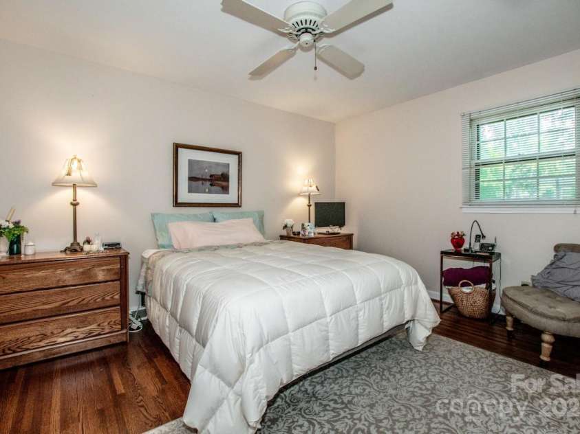 928 Tally Ho Court, Charlotte, NC 28212.  MLS# CAR4268365, YatesRealty ID 18196. 