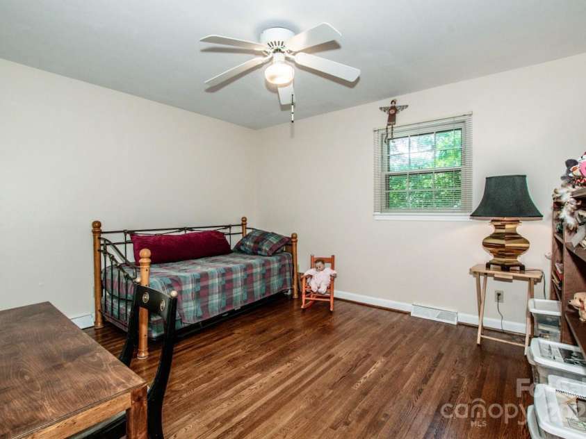 928 Tally Ho Court, Charlotte, NC 28212.  MLS# CAR4268365, YatesRealty ID 18196. 