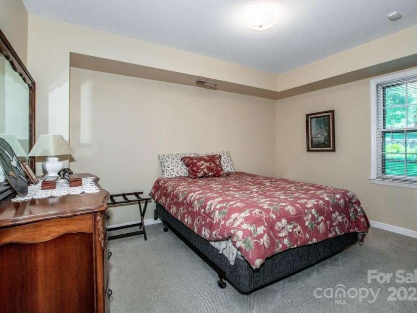 928 Tally Ho Court, Charlotte, NC 28212.  MLS# CAR4268365, YatesRealty ID 18196. 