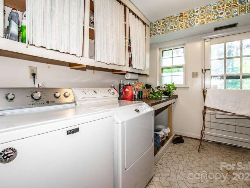 928 Tally Ho Court, Charlotte, NC 28212.  MLS# CAR4268365, YatesRealty ID 18196. 