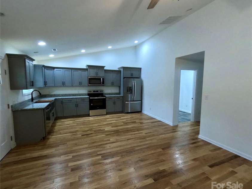 620 Miller Avenue, Marion, NC 28752.  MLS# CAR4256857, YatesRealty ID 18197. 