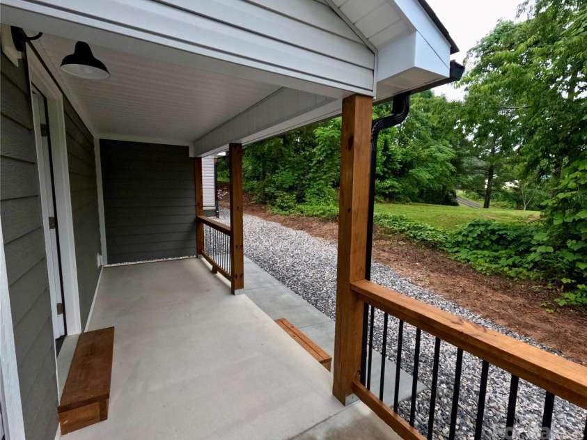 620 Miller Avenue, Marion, NC 28752.  MLS# CAR4256857, YatesRealty ID 18197. 