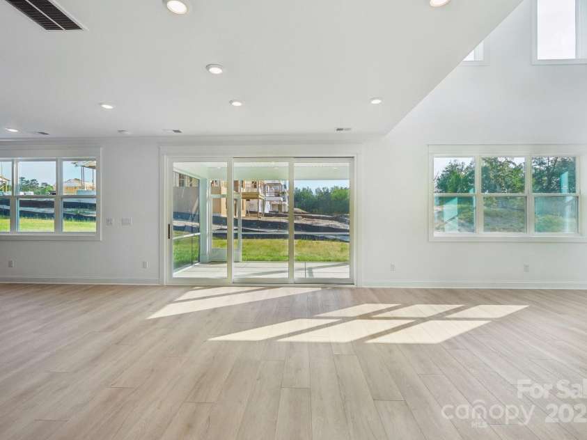 220 Windy Dell Drive, Tega Cay, SC 29708.  MLS# CAR4266344, YatesRealty ID 18198. Dining Area
