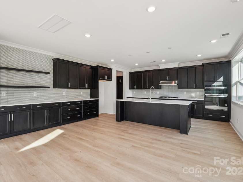 220 Windy Dell Drive, Tega Cay, SC 29708.  MLS# CAR4266344, YatesRealty ID 18198. Kitchen