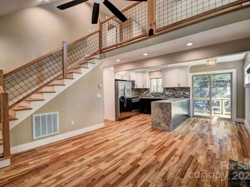 20 Lisa Lane, Maggie Valley, NC 28751.  MLS# CAR4126397, YatesRealty ID 182. Great Room - Beautiful Solid Oak Hardwood Floors