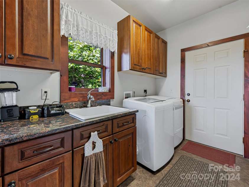 2585 Ivy Lane, Pisgah Forest, NC 28768.  MLS# CAR4177063, YatesRealty ID 182. 