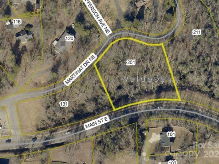201 Martinat Drive, Morganton, NC 28655.  MLS# CAR4316865, YatesRealty ID 1820. 