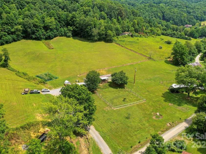 863 Water Wheel Cove, Clyde, NC 28721.  MLS# CAR4059060, YatesRealty ID 1820. 