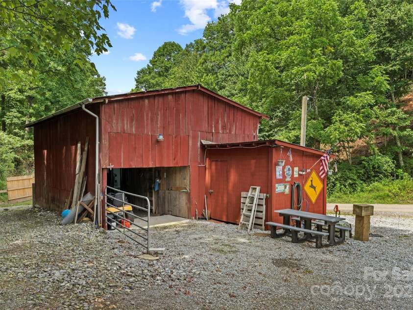 863 Water Wheel Cove, Clyde, NC 28721.  MLS# CAR4059060, YatesRealty ID 1820. 