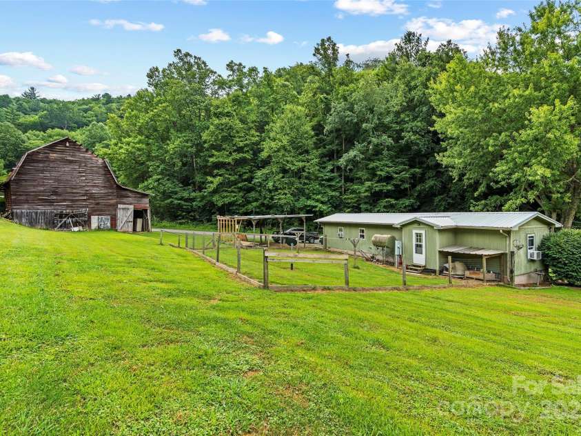 863 Water Wheel Cove, Clyde, NC 28721.  MLS# CAR4059060, YatesRealty ID 1820. 