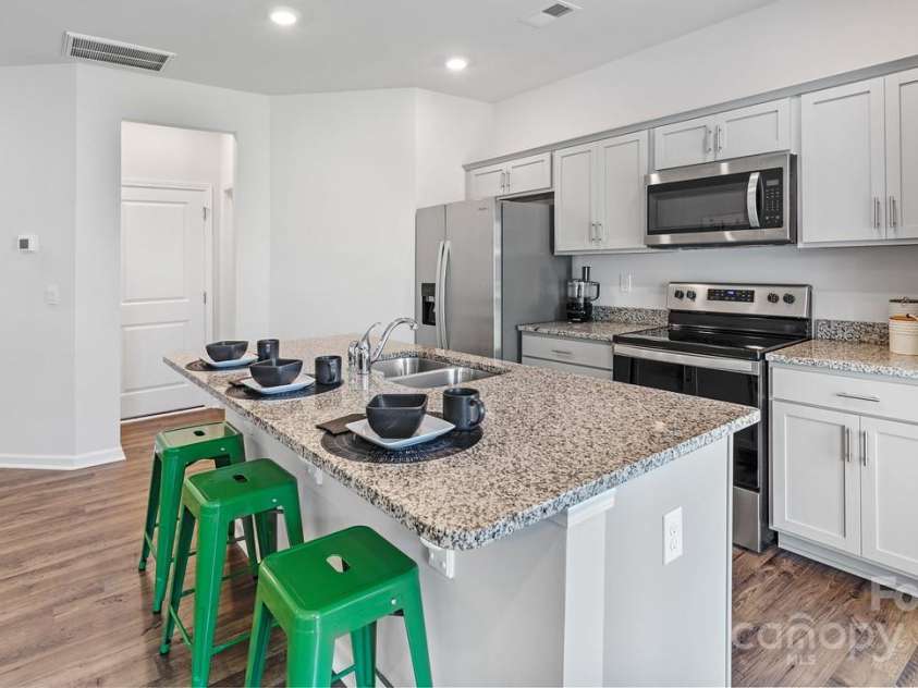 18 Lillian Lane, Hendersonville, NC 28792.  MLS# CAR4201211, YatesRealty ID 18200. **Photo for representation only