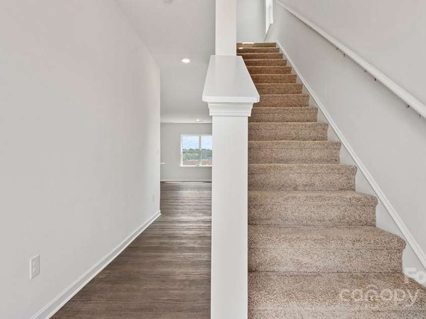 18 Lillian Lane, Hendersonville, NC 28792.  MLS# CAR4201211, YatesRealty ID 18200. **Photo for representation only