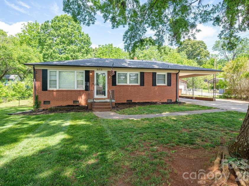 2173 Dale Avenue, Lincolnton, NC 28092.  MLS# CAR4376759, YatesRealty ID 18200. 