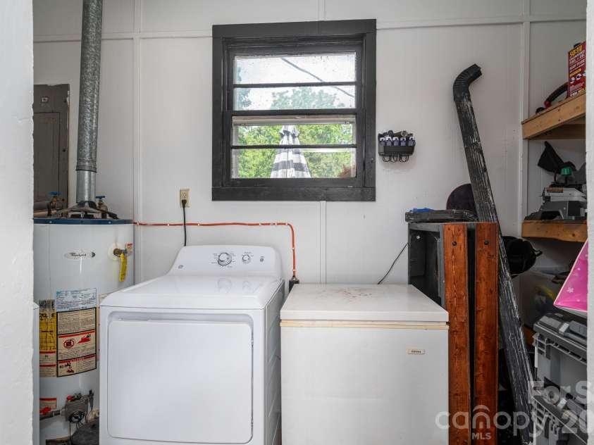 2173 Dale Avenue, Lincolnton, NC 28092.  MLS# CAR4376759, YatesRealty ID 18200. 