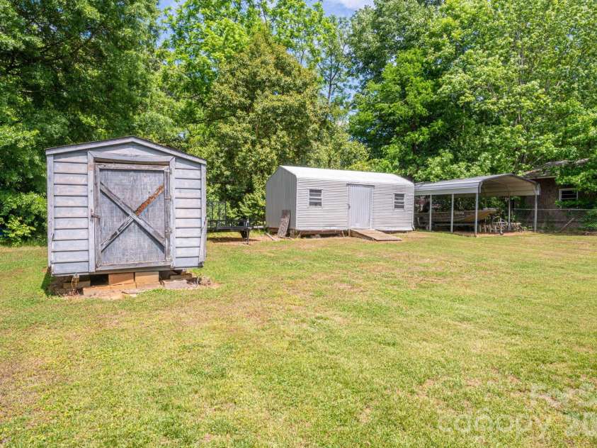 2173 Dale Avenue, Lincolnton, NC 28092.  MLS# CAR4376759, YatesRealty ID 18200. 