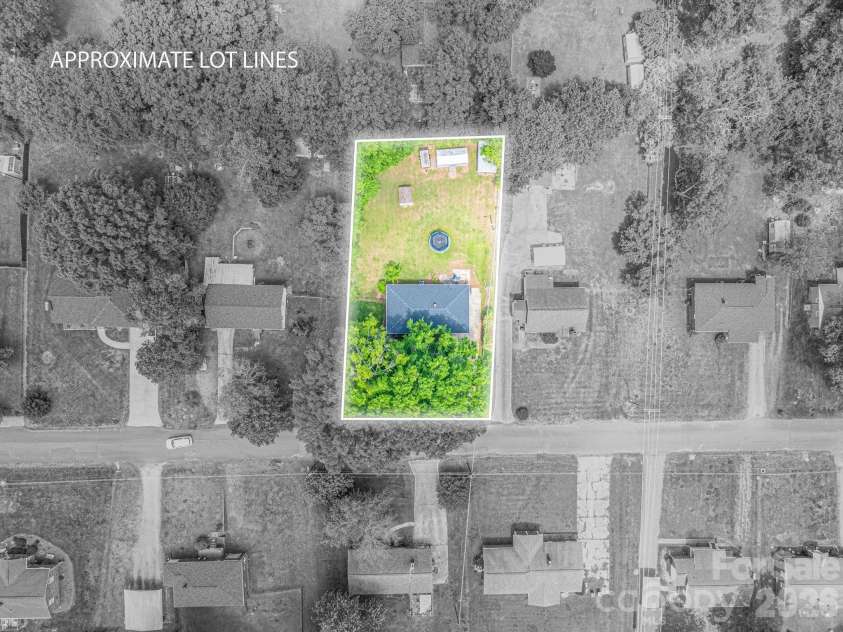 2173 Dale Avenue, Lincolnton, NC 28092.  MLS# CAR4376759, YatesRealty ID 18200. 