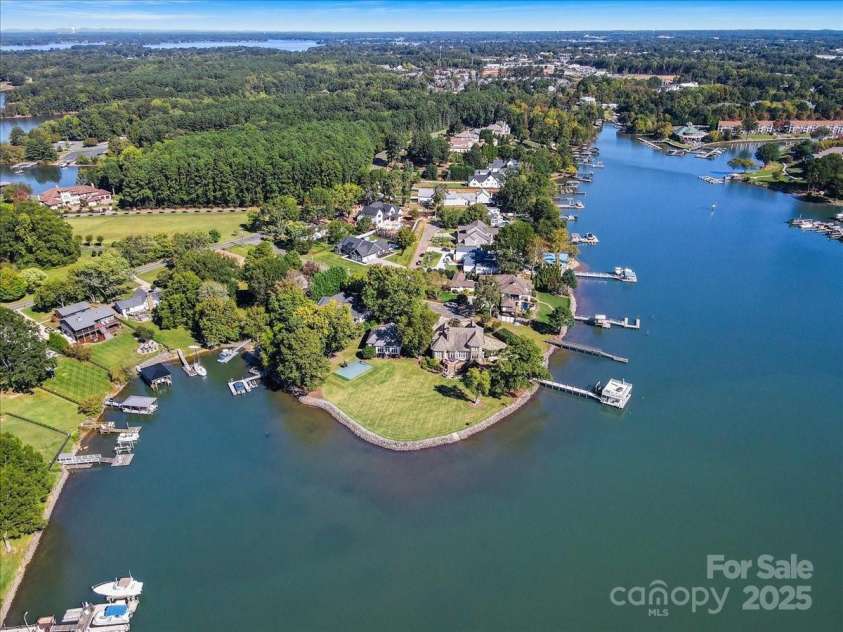 18210 Pompano Place, Cornelius, NC 28031.  MLS# CAR4193767, YatesRealty ID 18201. 