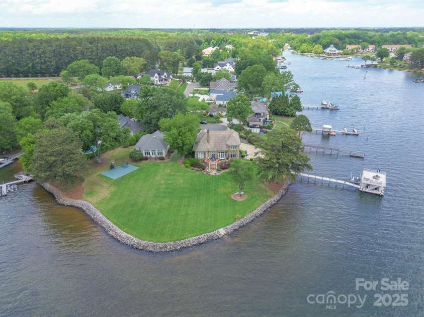 18210 Pompano Place, Cornelius, NC 28031.  MLS# CAR4193767, YatesRealty ID 18201. 