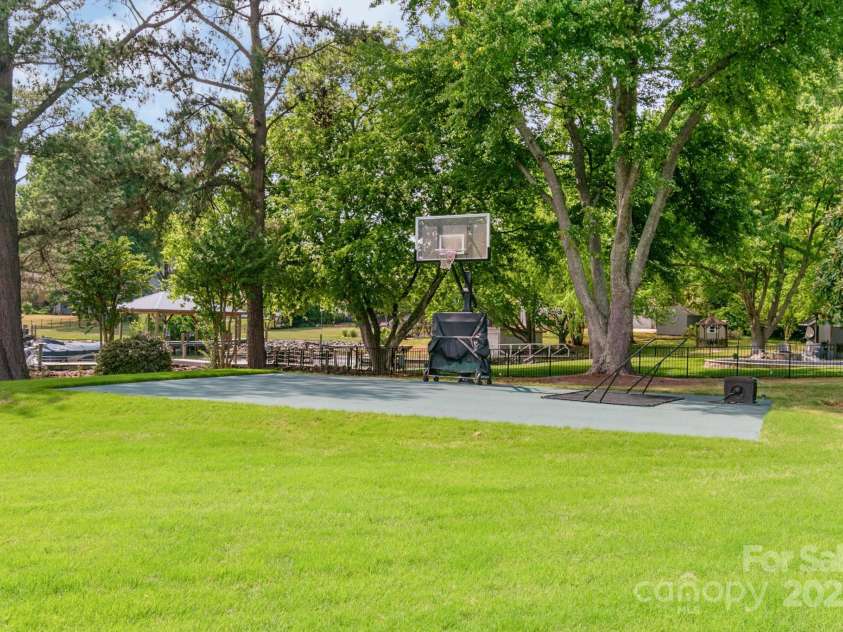 18210 Pompano Place, Cornelius, NC 28031.  MLS# CAR4193767, YatesRealty ID 18201. 