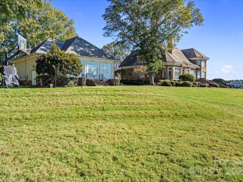 18210 Pompano Place, Cornelius, NC 28031.  MLS# CAR4193767, YatesRealty ID 18201. 