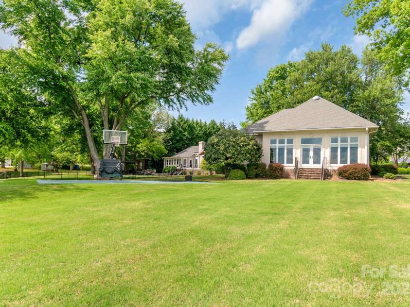 18210 Pompano Place, Cornelius, NC 28031.  MLS# CAR4193767, YatesRealty ID 18201. 