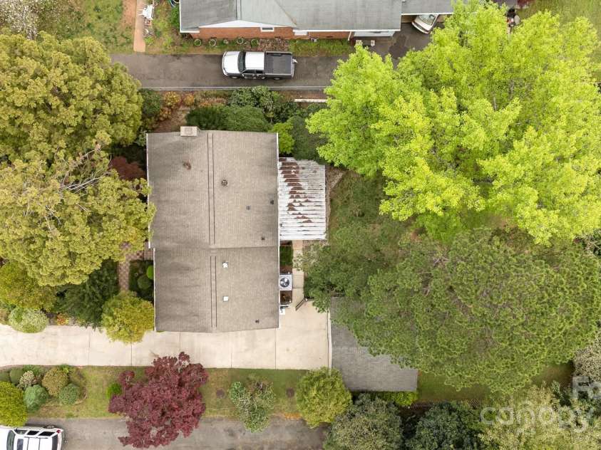 5329 Glenbrier Drive, Charlotte, NC 28212.  MLS# CAR4242222, YatesRealty ID 18202. 