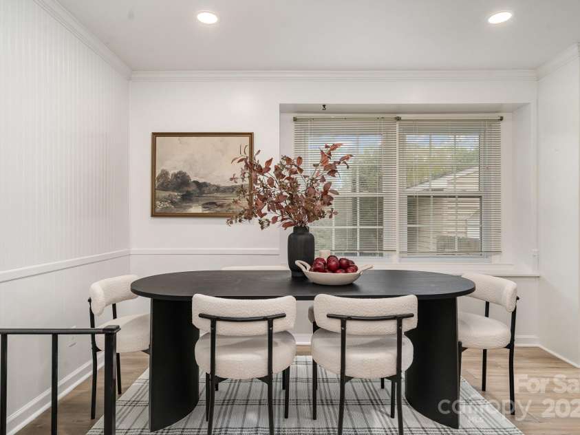 5329 Glenbrier Drive, Charlotte, NC 28212.  MLS# CAR4242222, YatesRealty ID 18202. Dining Room/Area off Kitchen