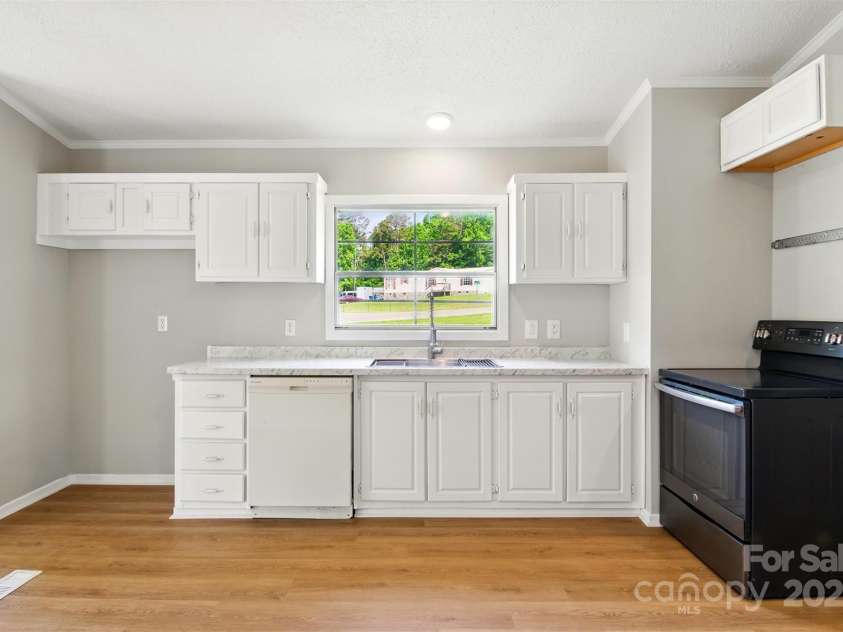 1016 D Avenue, Maiden, NC 28650.  MLS# CAR4266374, YatesRealty ID 18204. 