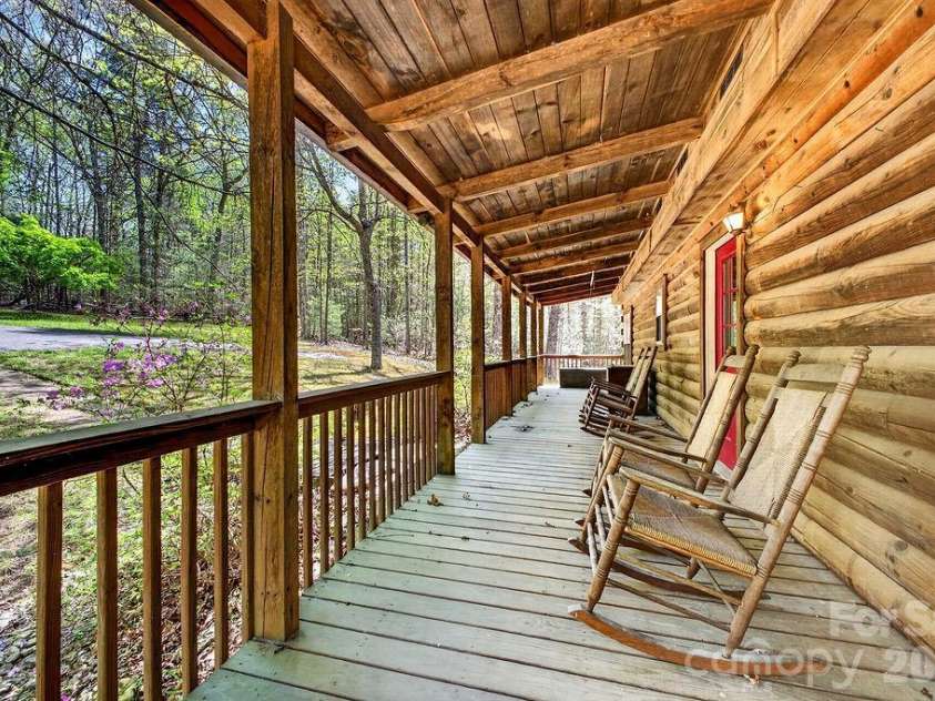 276 Oleta Mill Trail, Hendersonville, NC 28792.  MLS# CAR4372008, YatesRealty ID 18205. 