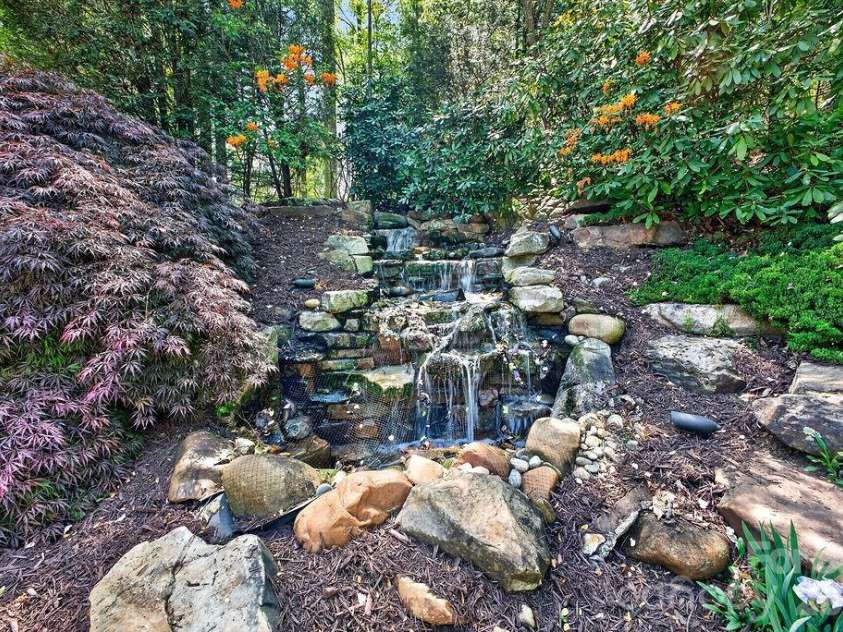 276 Oleta Mill Trail, Hendersonville, NC 28792.  MLS# CAR4372008, YatesRealty ID 18205. 